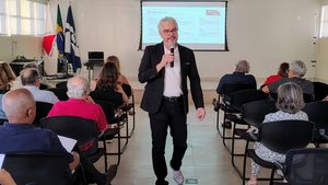 Auditores-Fiscais aposentados debatem impactos da Inteligência Artificial em encontro da DS BH